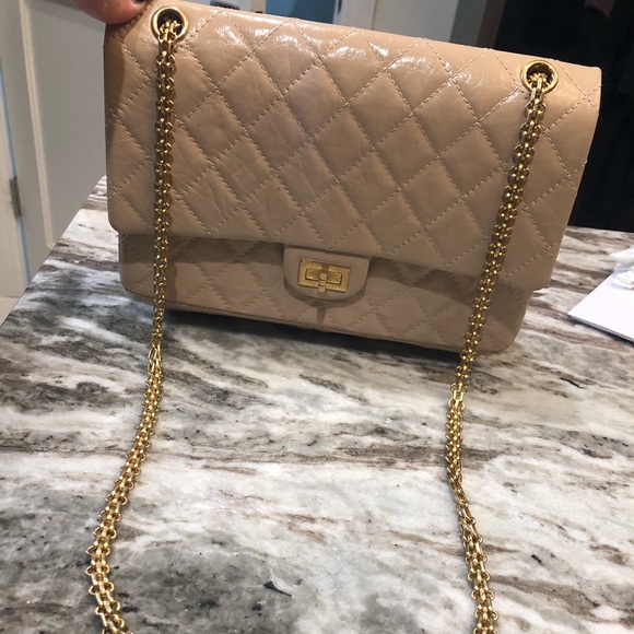 **AUTHENTIC** BEIGE CHANEL SHOULDER BAG!! - Picture 5 of 8